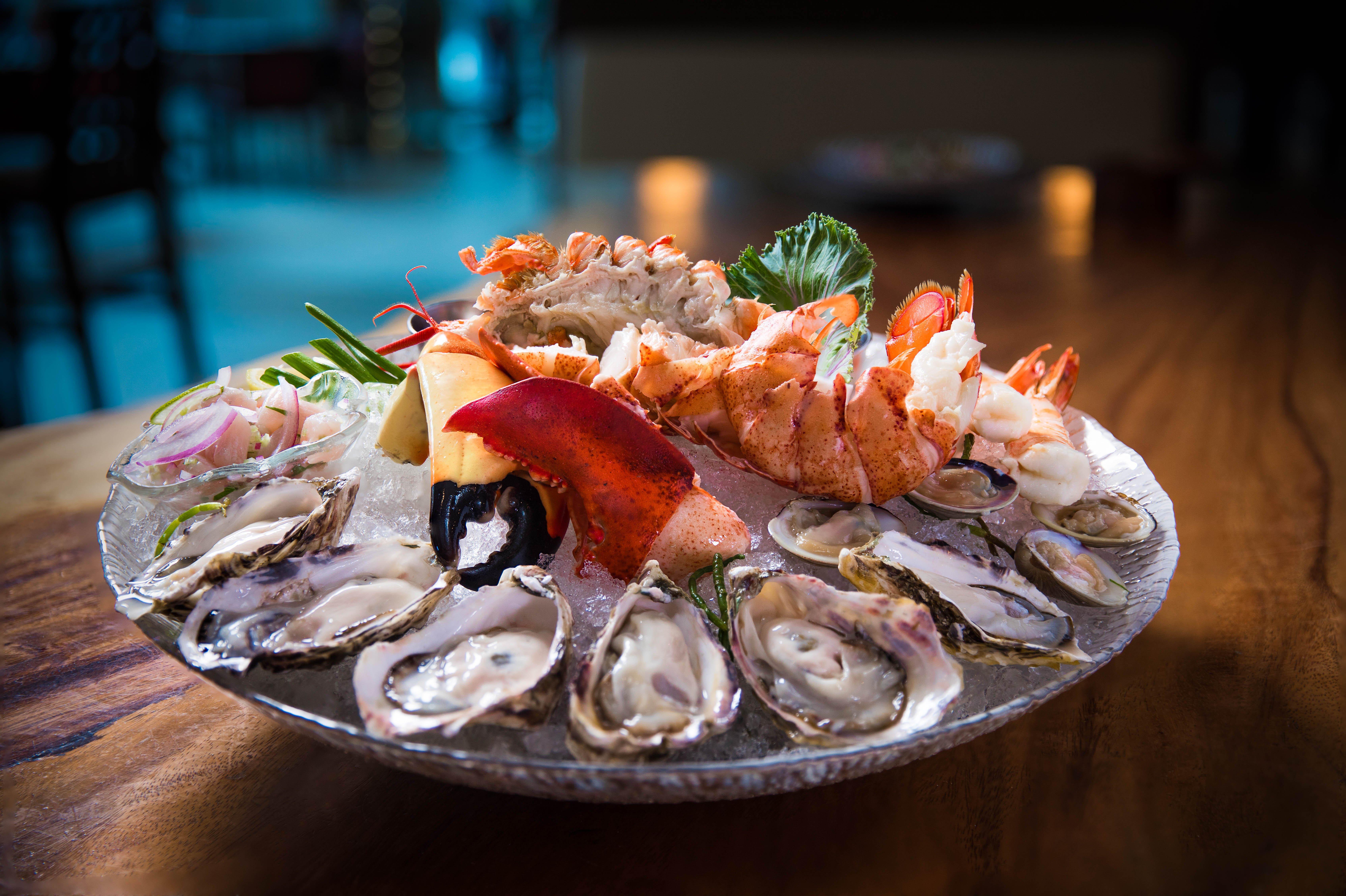 キンプトン エピック ホテル マイアミ エクステリア 写真 Seafood platter