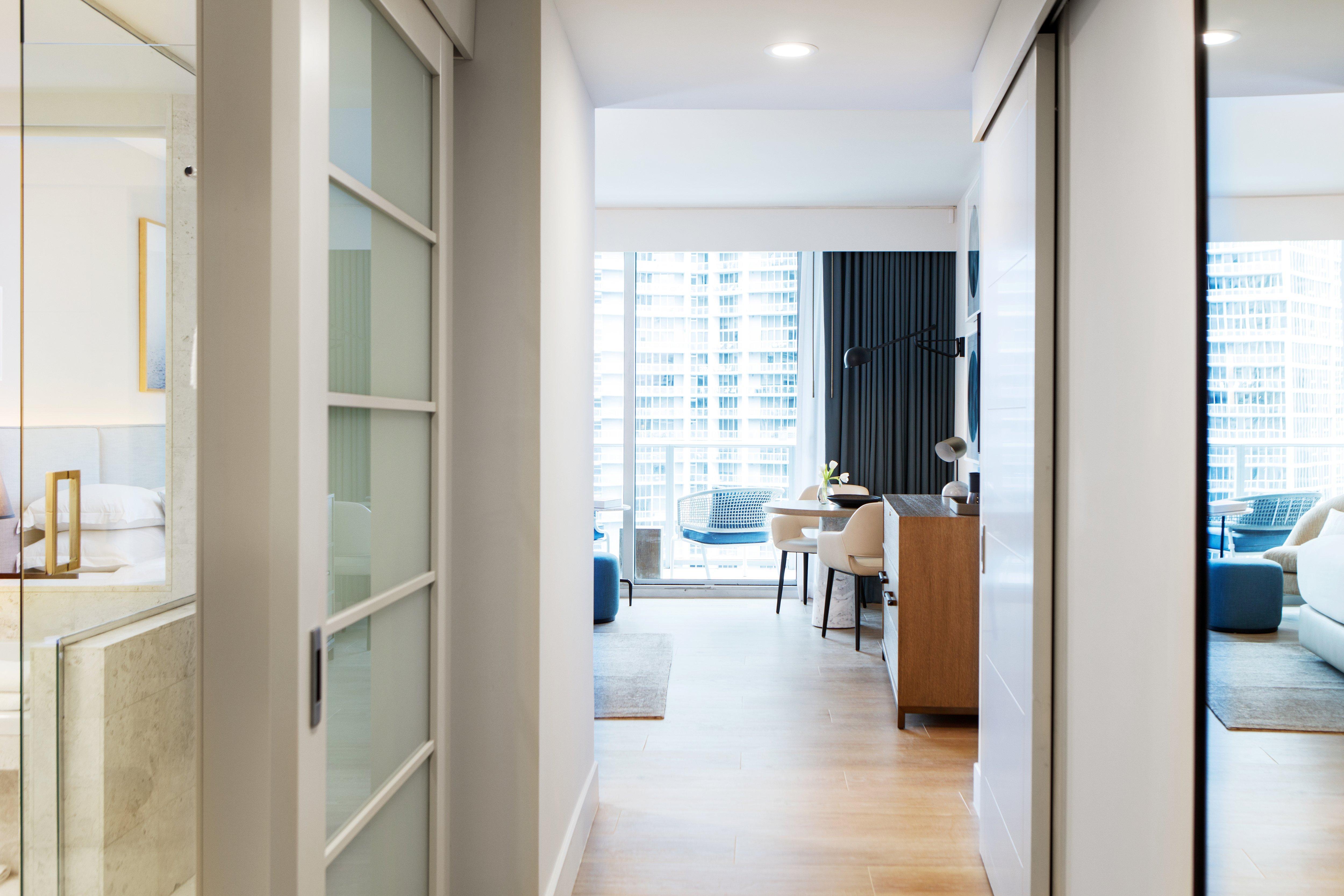 キンプトン エピック ホテル マイアミ エクステリア 写真 A sliding door
